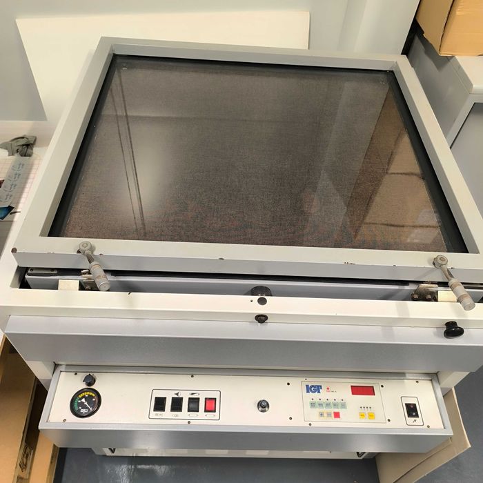 Prensa de chapas offset, insolação.