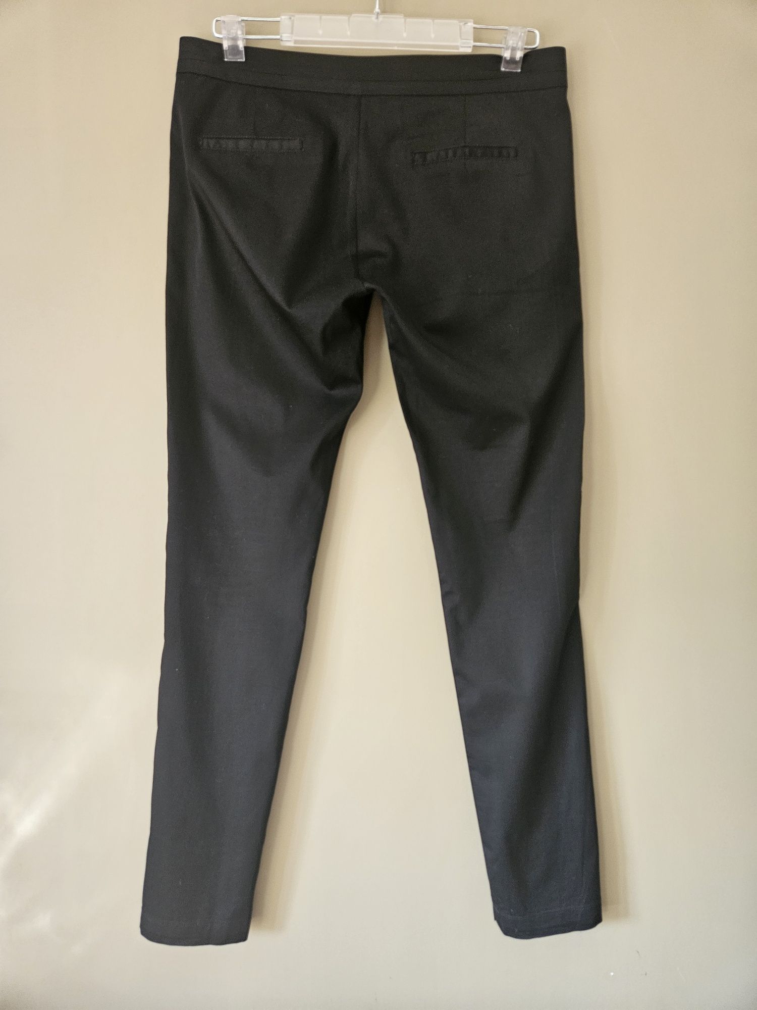 Czarne klasyczne spodnie materiałowe rozmiar 38