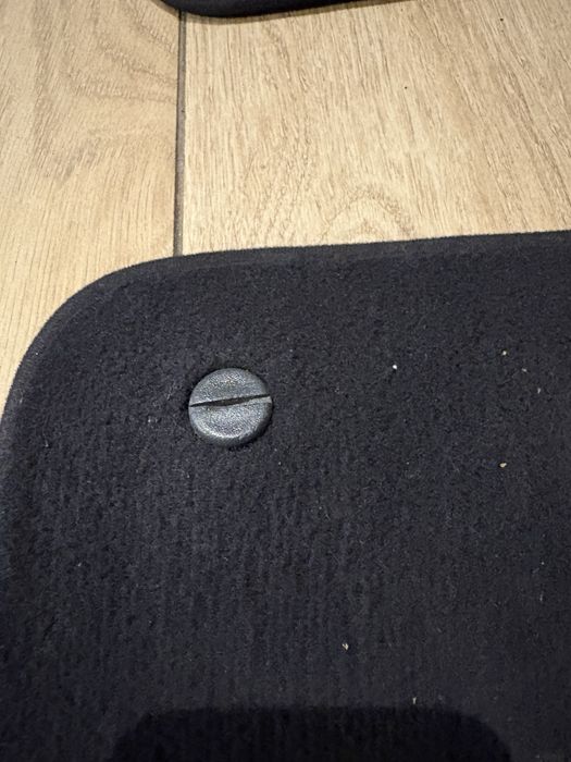 Dywaniki welurowe wycieraczki BMW e46 czarne oryginalne komplet