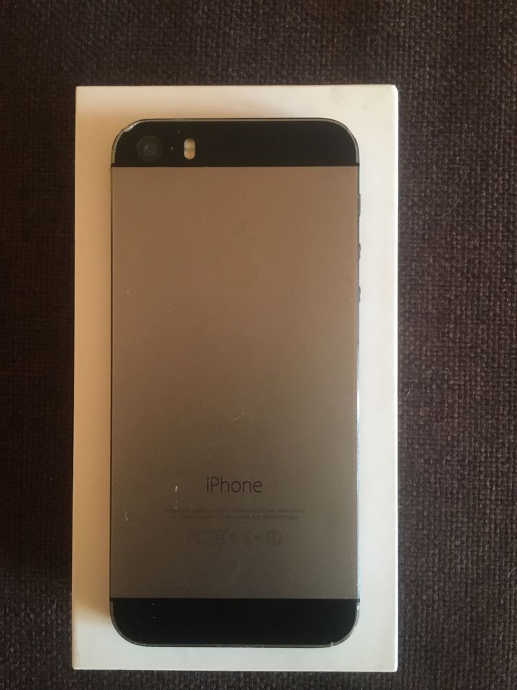 Apple iPhone 5s 16GB etui cały zestaw