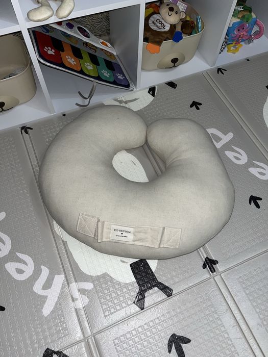 Подушка для годування (pid krylom)