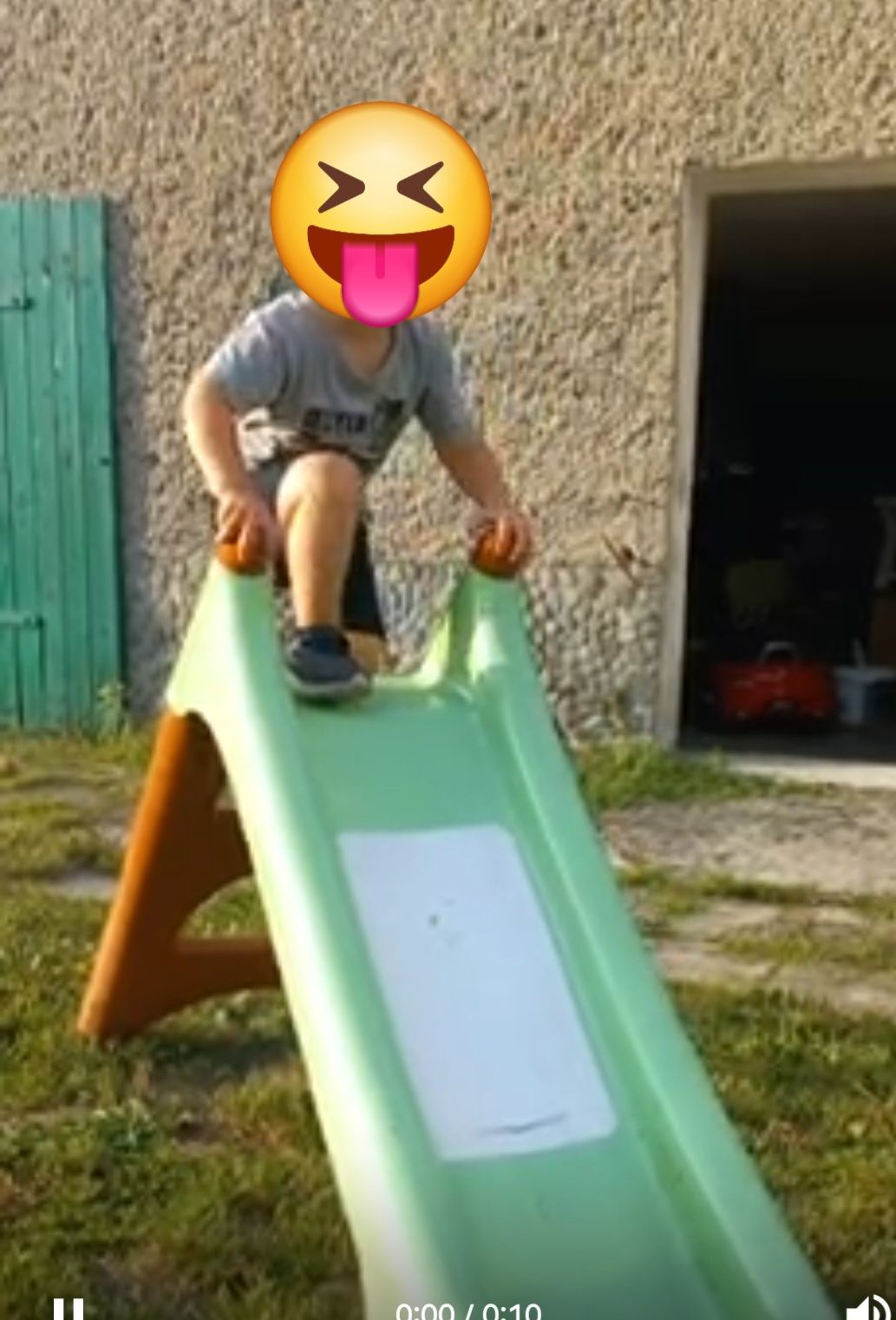Zjeżdżalnia mała plastikowa