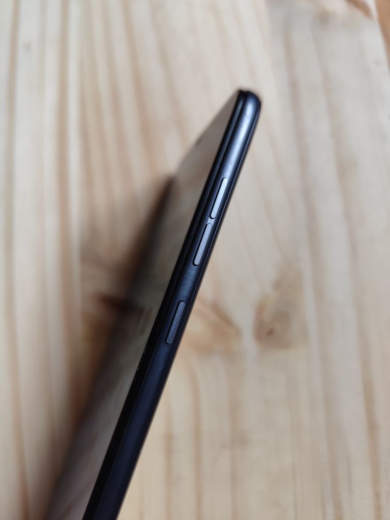 Smartphone Pocophone POCO F1 128Gb Xiaomi