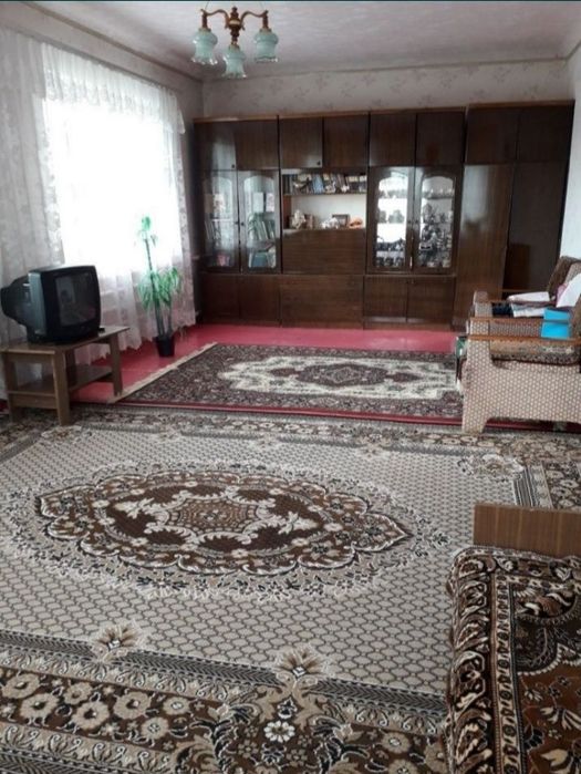 Продаю дом со всеми удобствами .