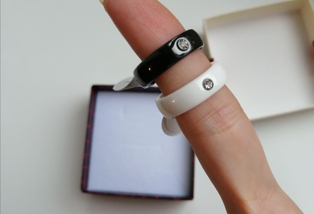 Каблучка керамічна з камнем біла чорна стильна,кераміка розмір 17-18