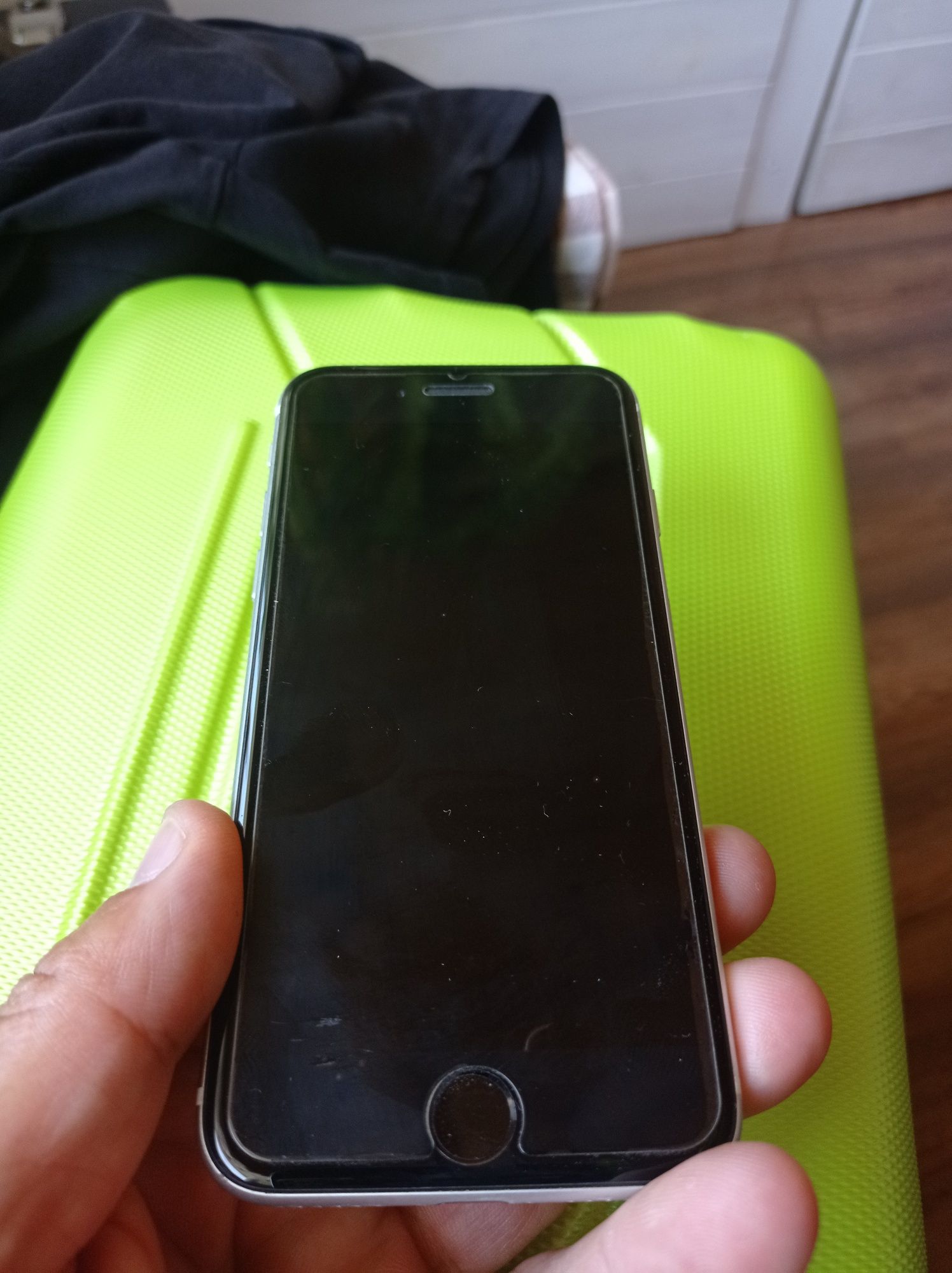 iPhone SE smartfon