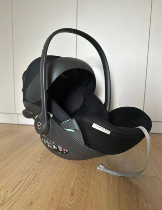 Fotelik samochodowy Cybex Clout G i-Size Moon Black Plus