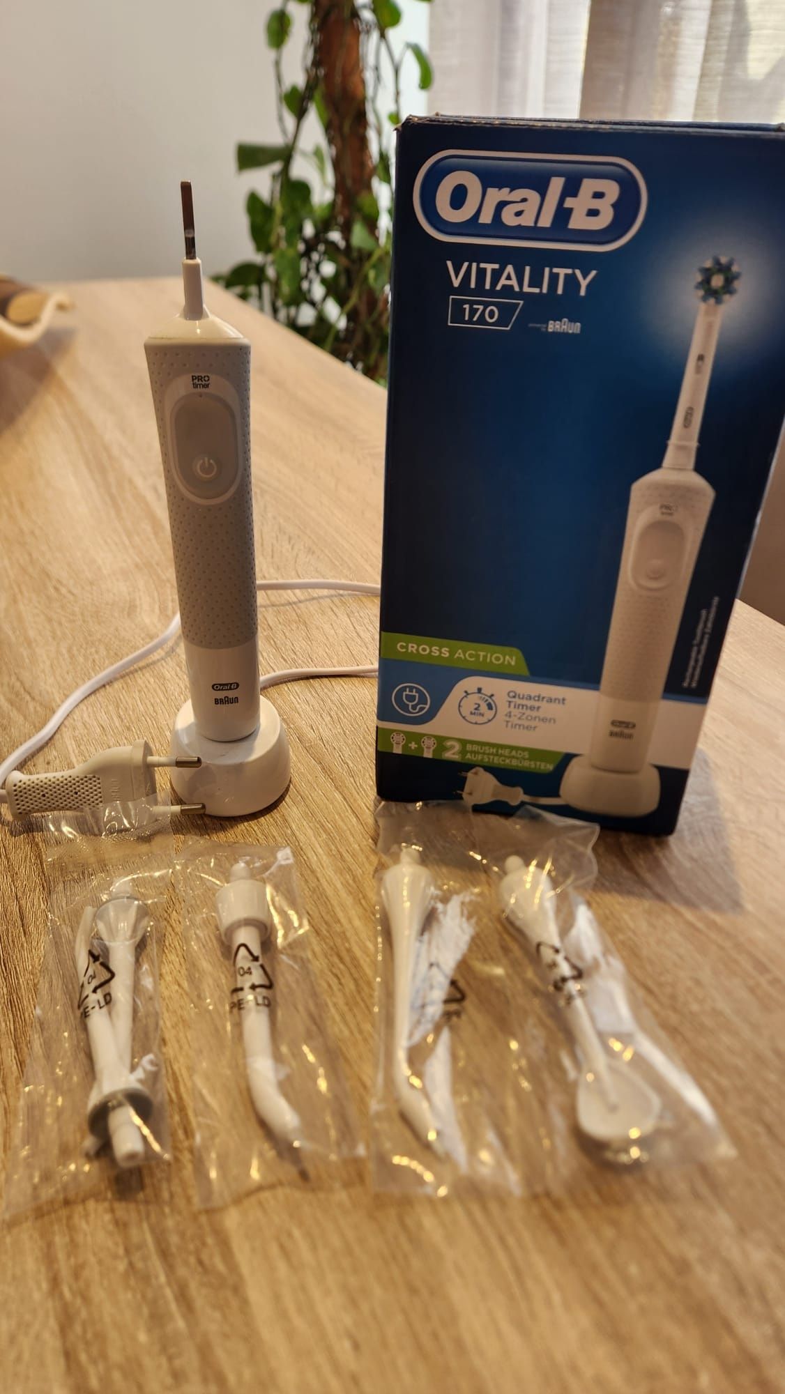 Escova de Dentes Elétrica ORAL-B Vitality