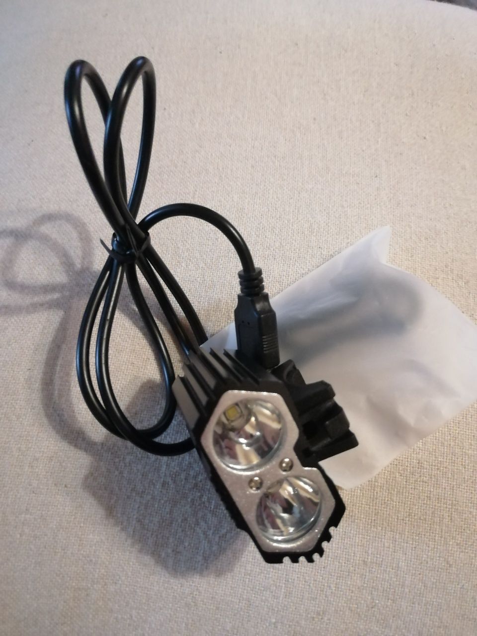 Mega mocne światło Lampka rowerowa 2x1600 lumen CREE LED USB powerbank