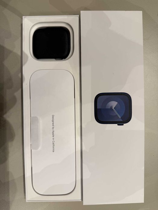 Apple Watch Series 9 GPS + Cellular 45mm