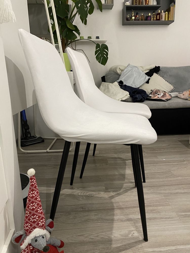 Krzesła białe noga butelkowa biały welur aksamit velvet matt