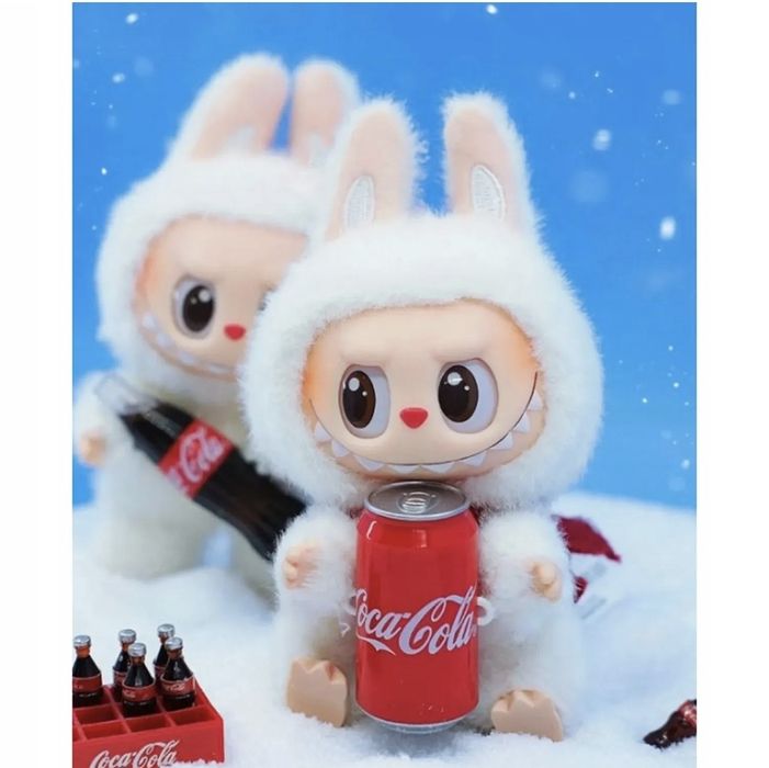 LABUBU Coca Cola ŚWIECĄCO GRAJĄCY LABUBU Śpiewa i Gra Muzyka i Świeci