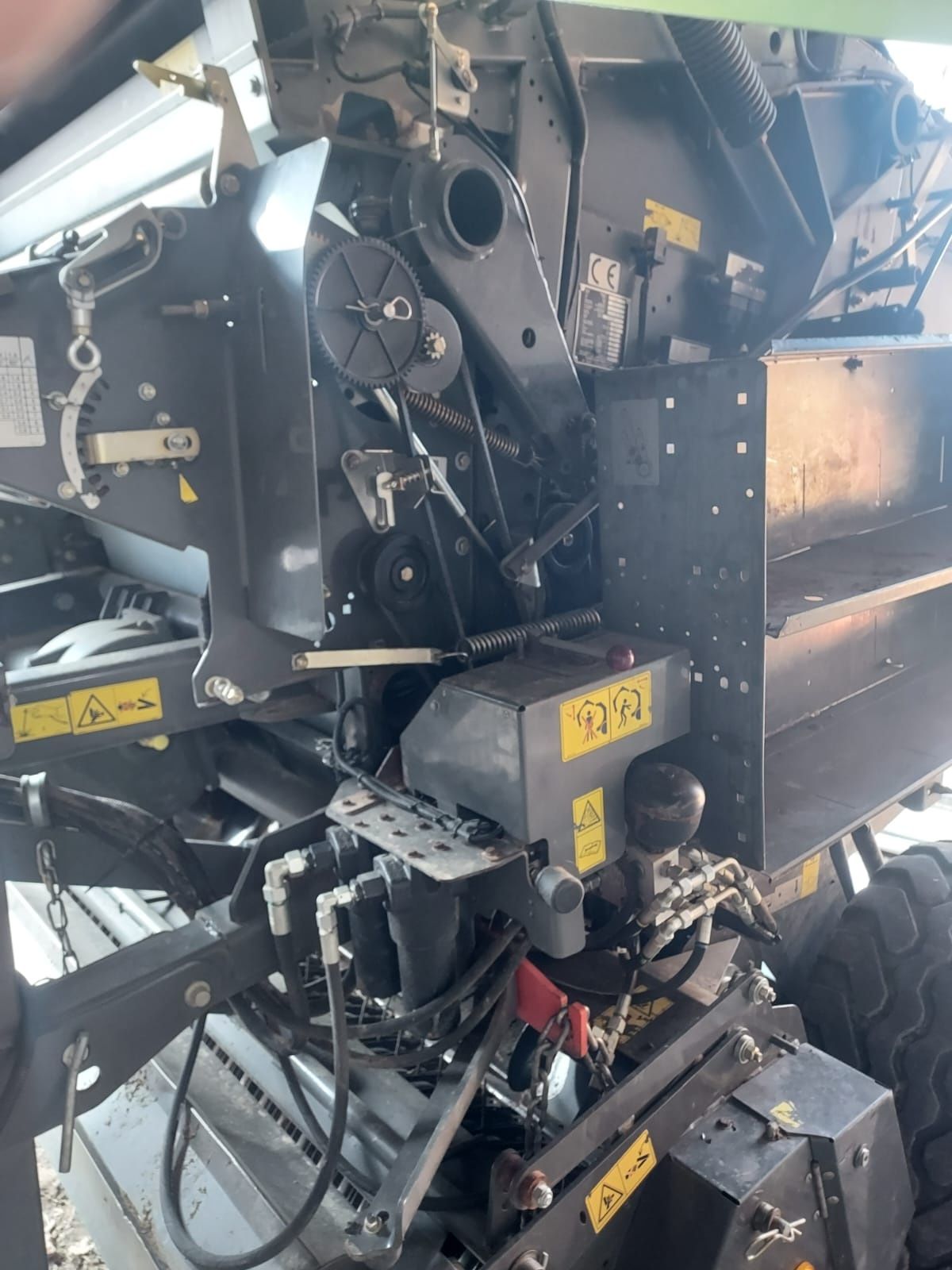 Prasa rolująca Claas Variant 365 RC presa zwijająca z nożami rolująca