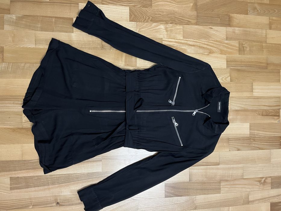 Tally Weijl. Czarny kombinezon.zamki. Krótkie spodenki. S