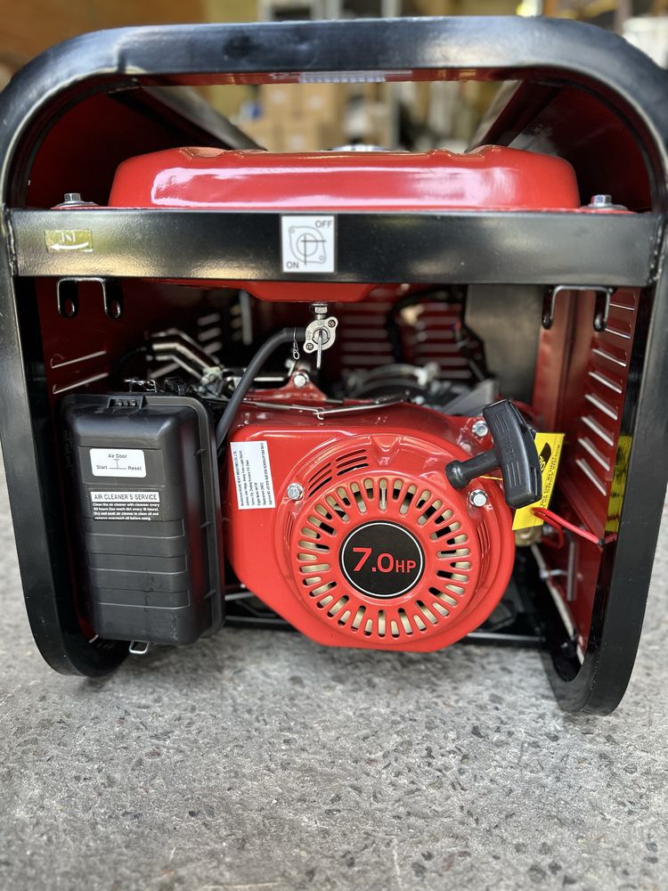Бензиновий електрогенератор GeoTech GSA/GGSA 3000ES