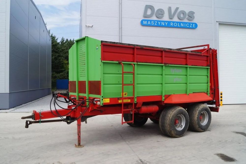 Unia Rozrzutnik Obornika TYTAN 10 Plus