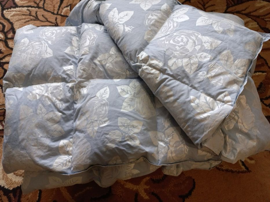 Продам пір‘яну ковдру