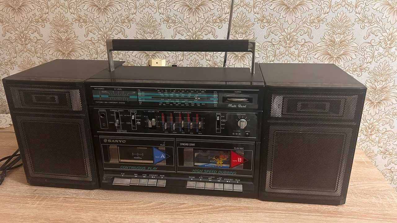 магнітофон Sanyo