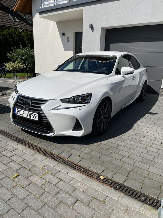 Lexus is200T 245km Biała Perła 2016r