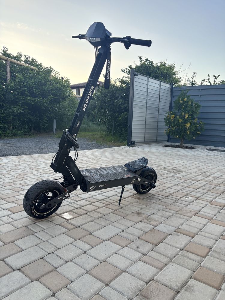 Kugo Kirin G4 чудовий самокат