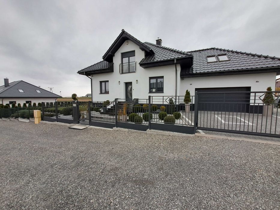 piękny dom do zamieszkania w świerklanach