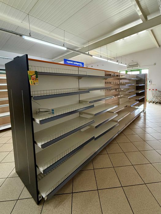Regał gondolowy dwustronny - likwidacja sklepu