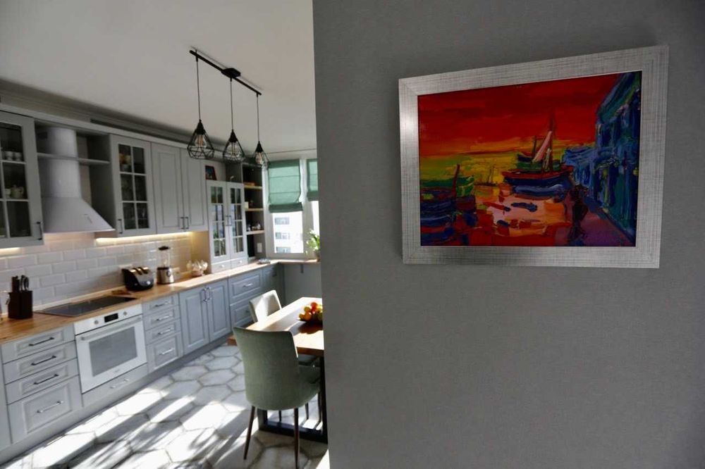 ГОЛОСІЇВСЬКИЙ р-н. СУЧАСНА 3кімнатна квартира 85м2. єОселя!