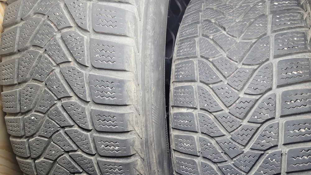 Opony zimowe na felgach 195/65R15-95T Golf 3 wyważone.