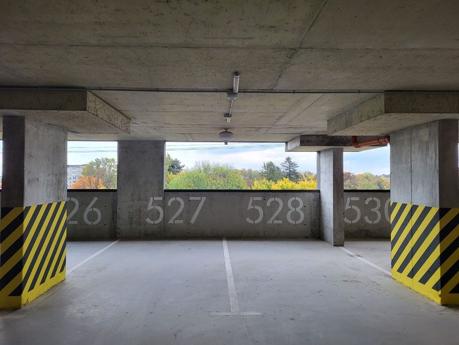 Паркінг Parus City (Парус Сіті). Оренда парковки