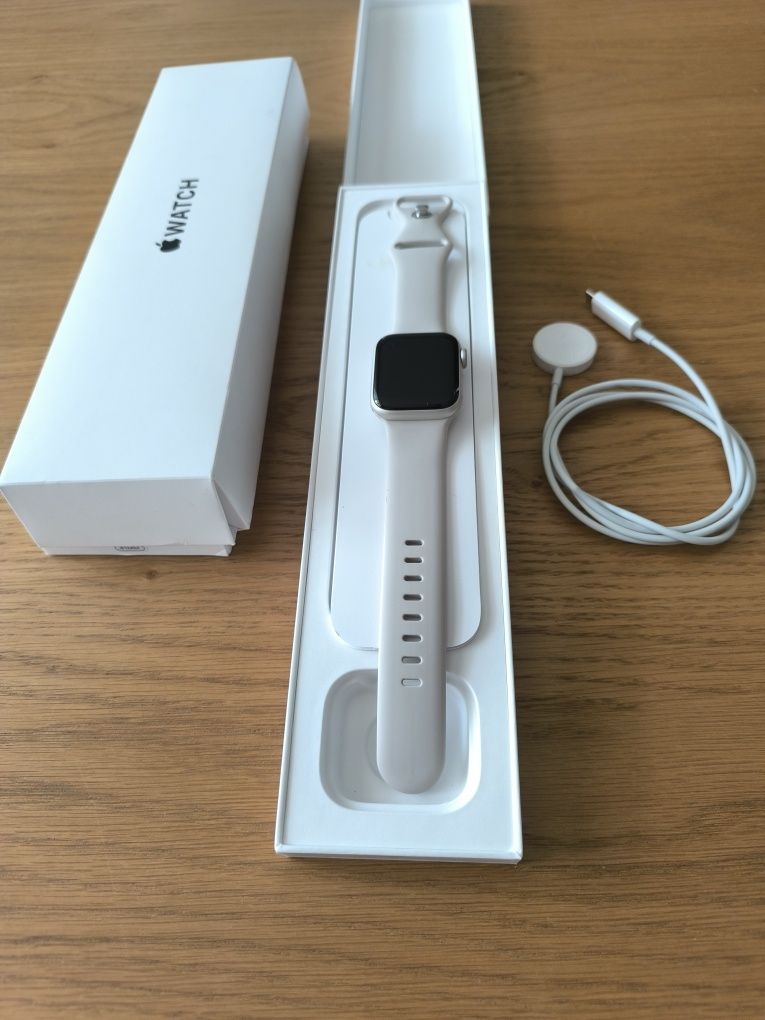 Apple Watch SE GPS 40mm