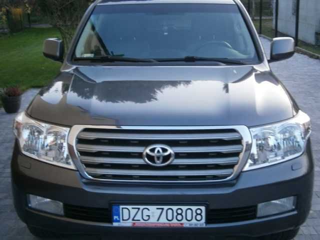Toyota Land Cruiser 200