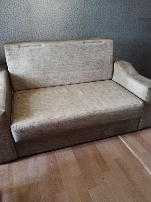 Продам диван-ліжко, розкладається вперед, колір сірий металік