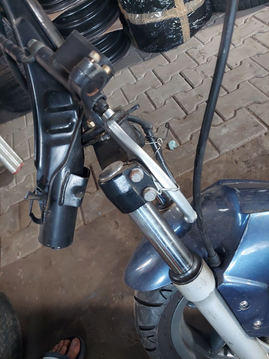 Zawieszenie przód lagi koło widełki hamulce Aprilia Leonardo 125