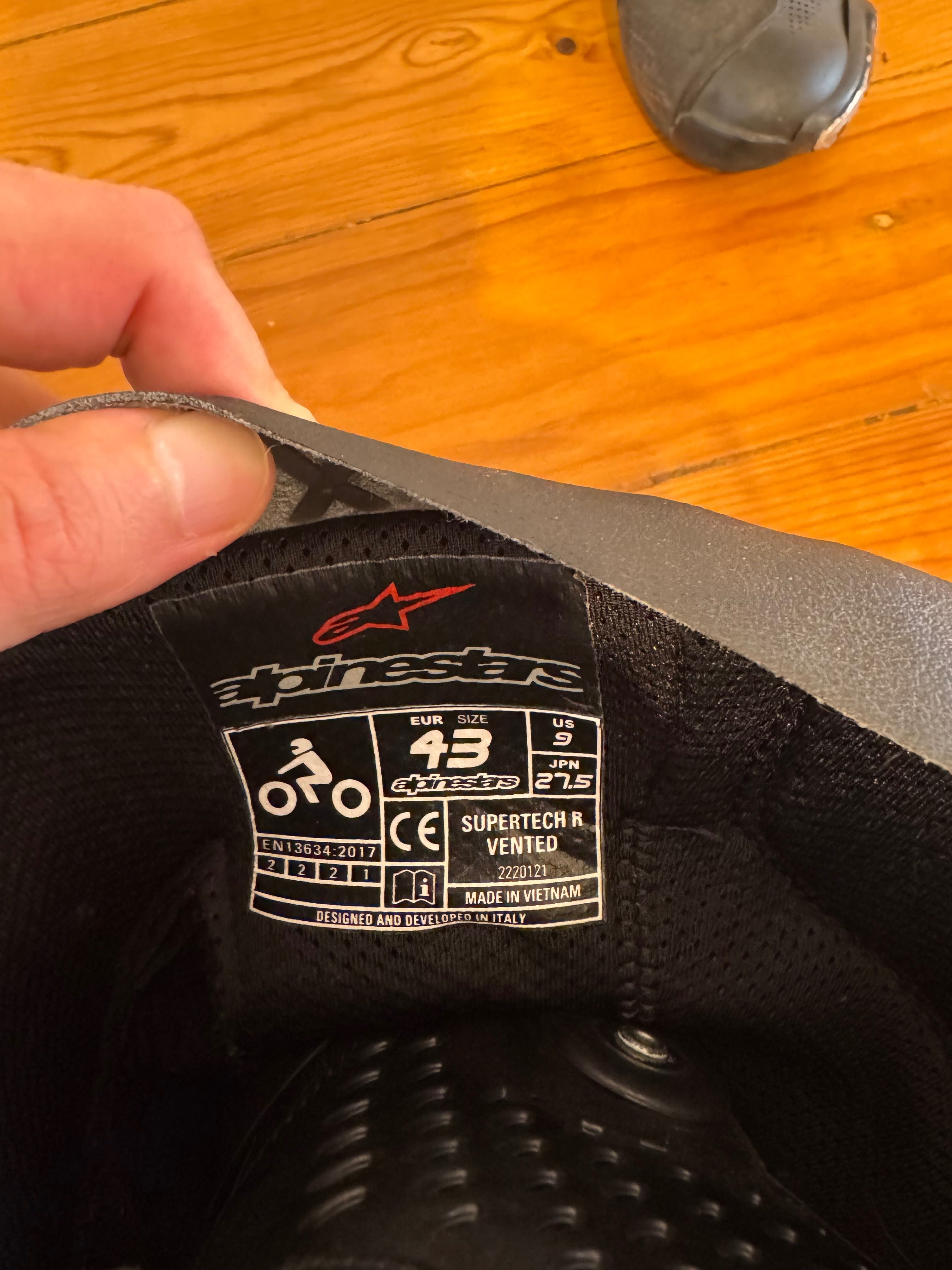 Alpinestars Supertech R Vented EU 43 (US 9) – Botas Racing / Pista