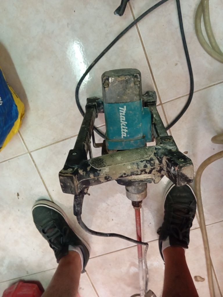 Misturadora Makita