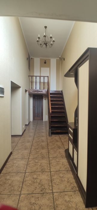 Продам 2х этажный дом на Домахе