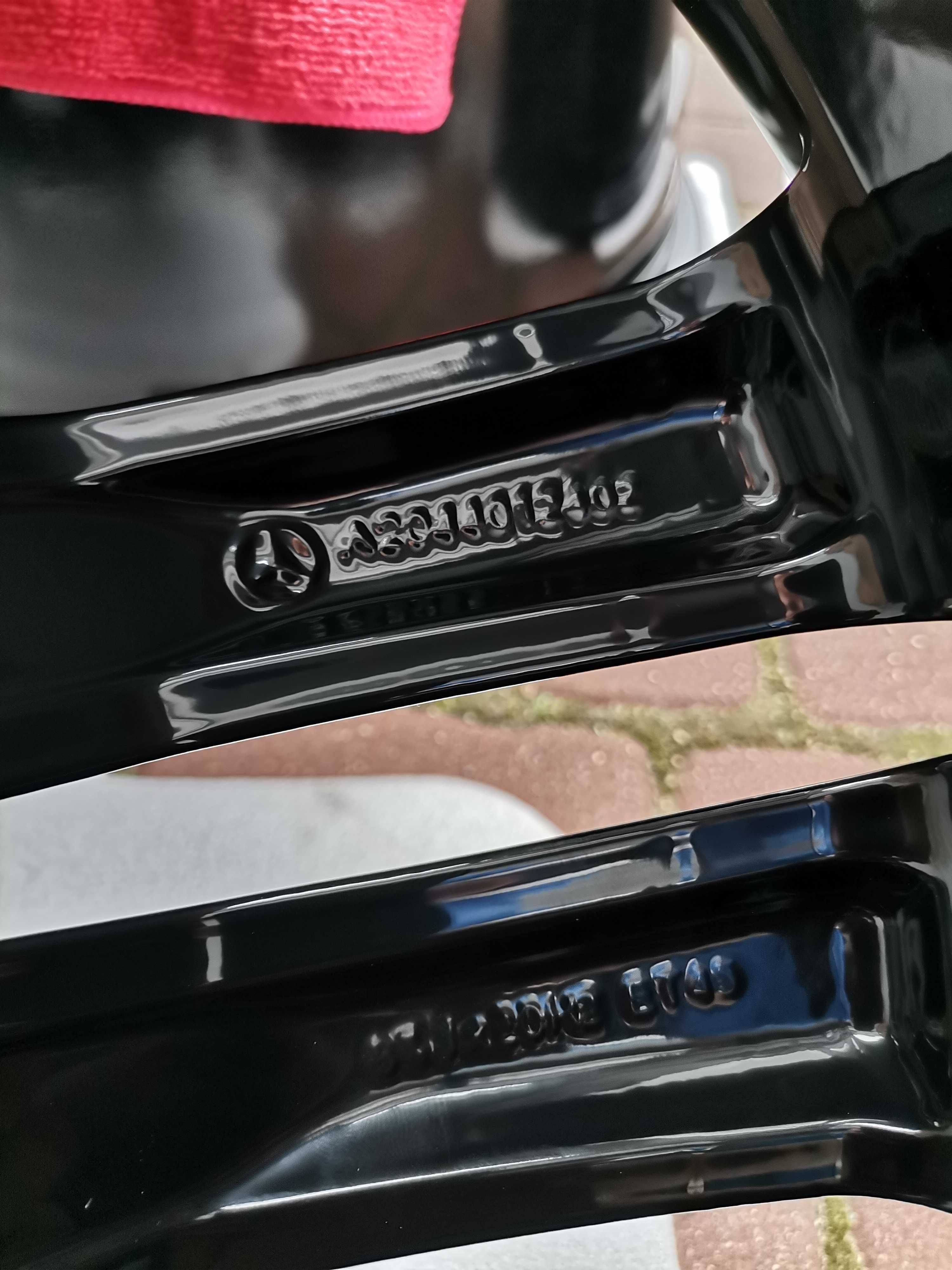 20'' Mercedes AMG Oryginalne Czarny połysk Śliczne.
