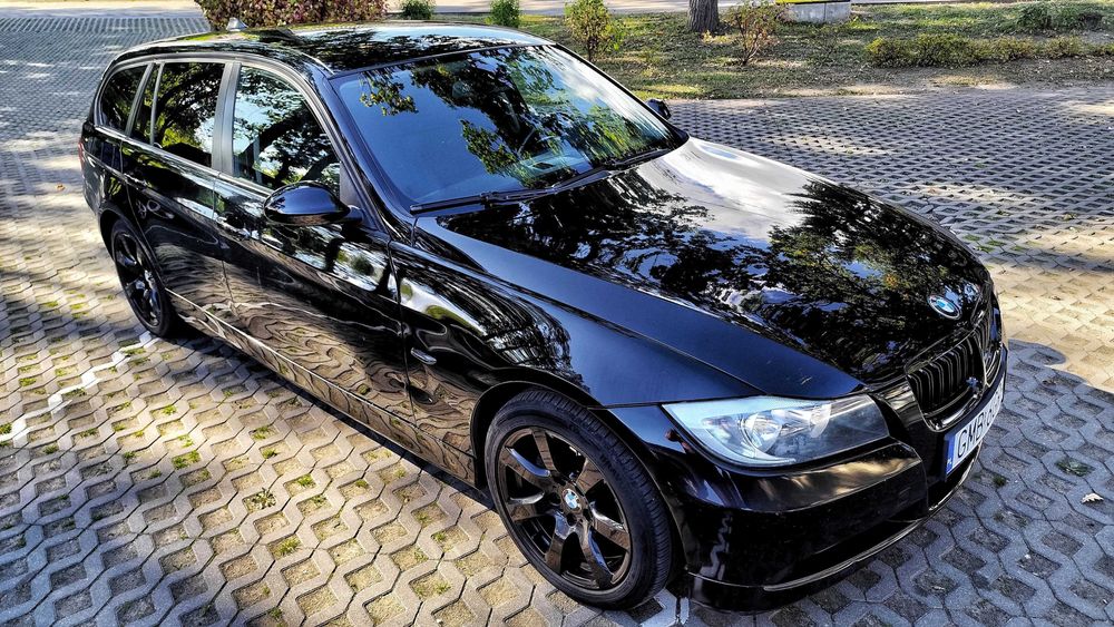 BMW E91 318i 2007 schwarz II
