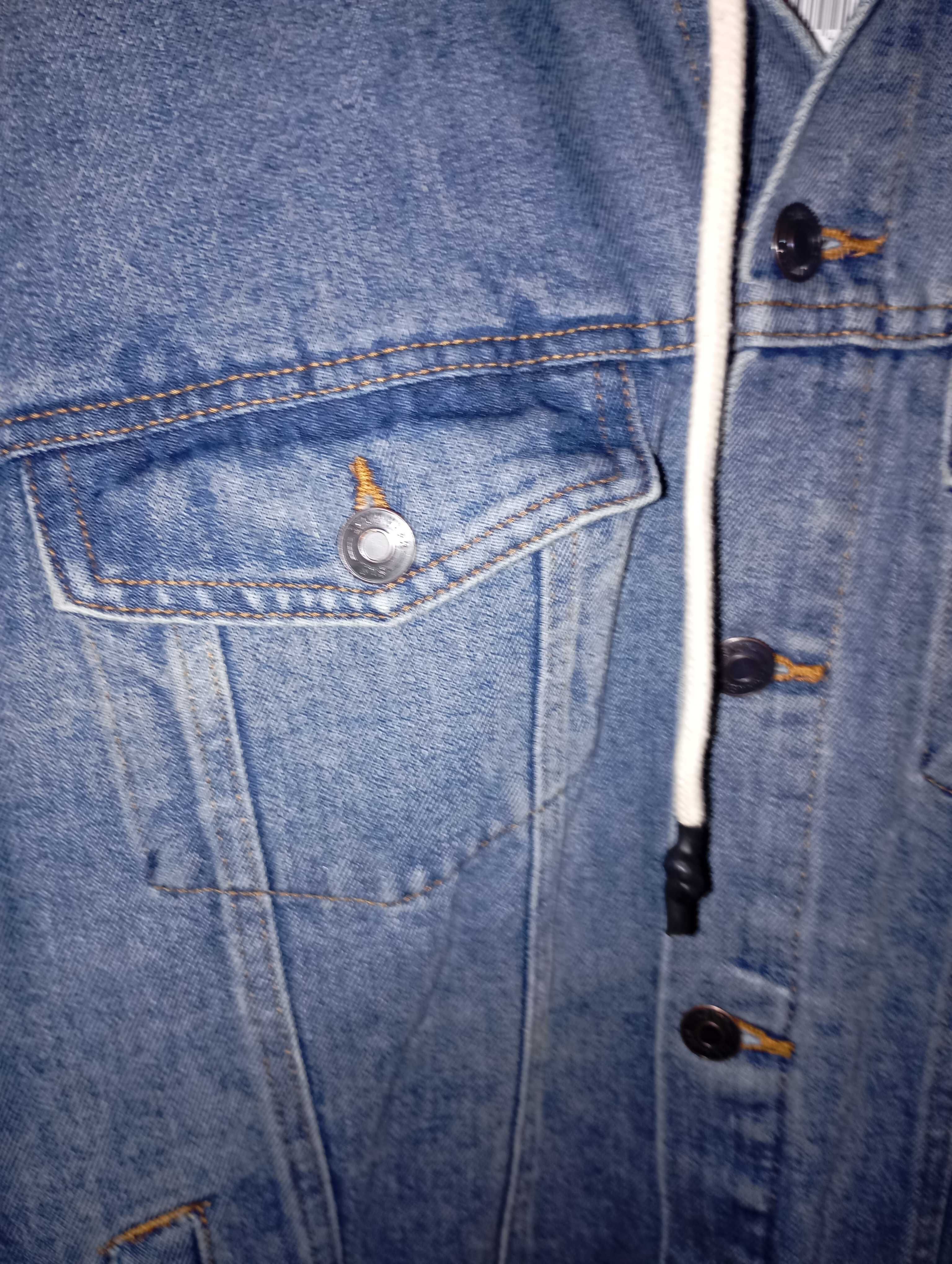 В наличии
Джинсовка джинсовая куртка пиджак р 54
SinSay