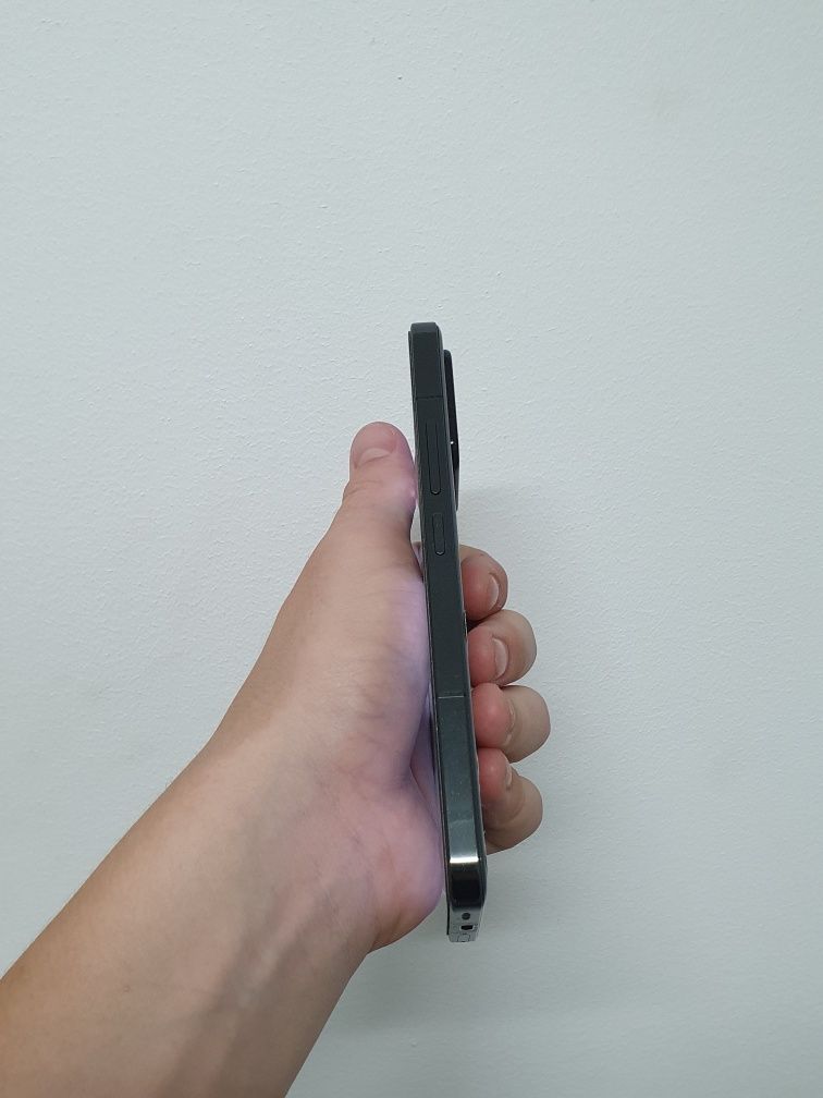 Xiaomi 13 8/256 Jak nowy