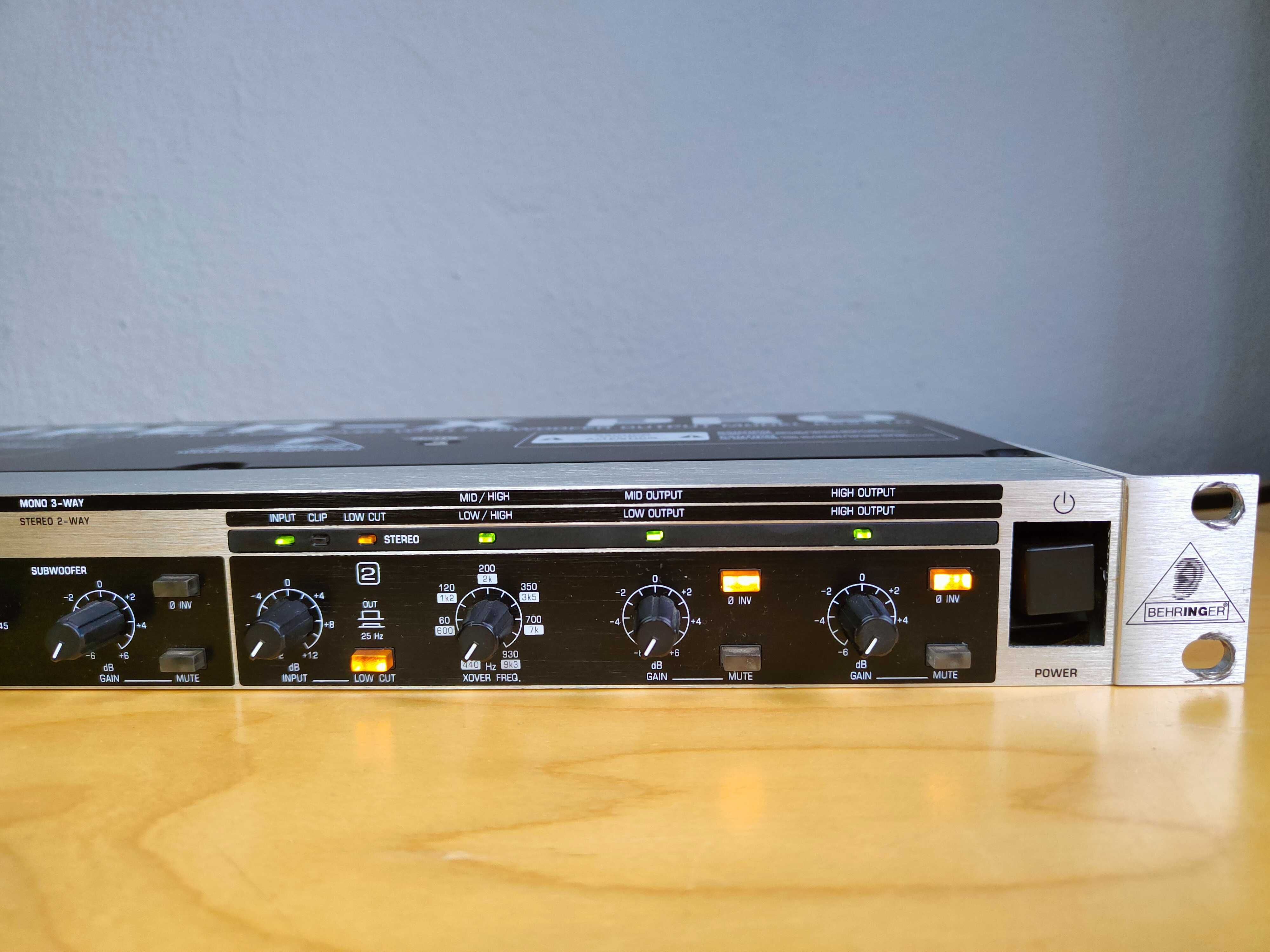 Crossover zwrotnica Behringer SUPER-X PRO CX2310
