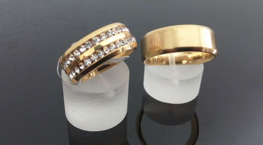 Aliança namoro, compromisso, casamento em ouro laminado 18k