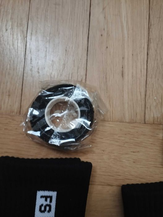 Zestaw piłkarski skarpety i taśmy 3 sztuki czarne