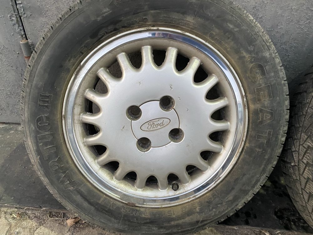 Felgi 15 4x108 Ford Scorpio Polerowany rant