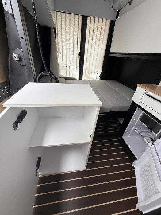 Zabudowa modułowa Kamperowa VANBOX vancubic CamperVAN master campix