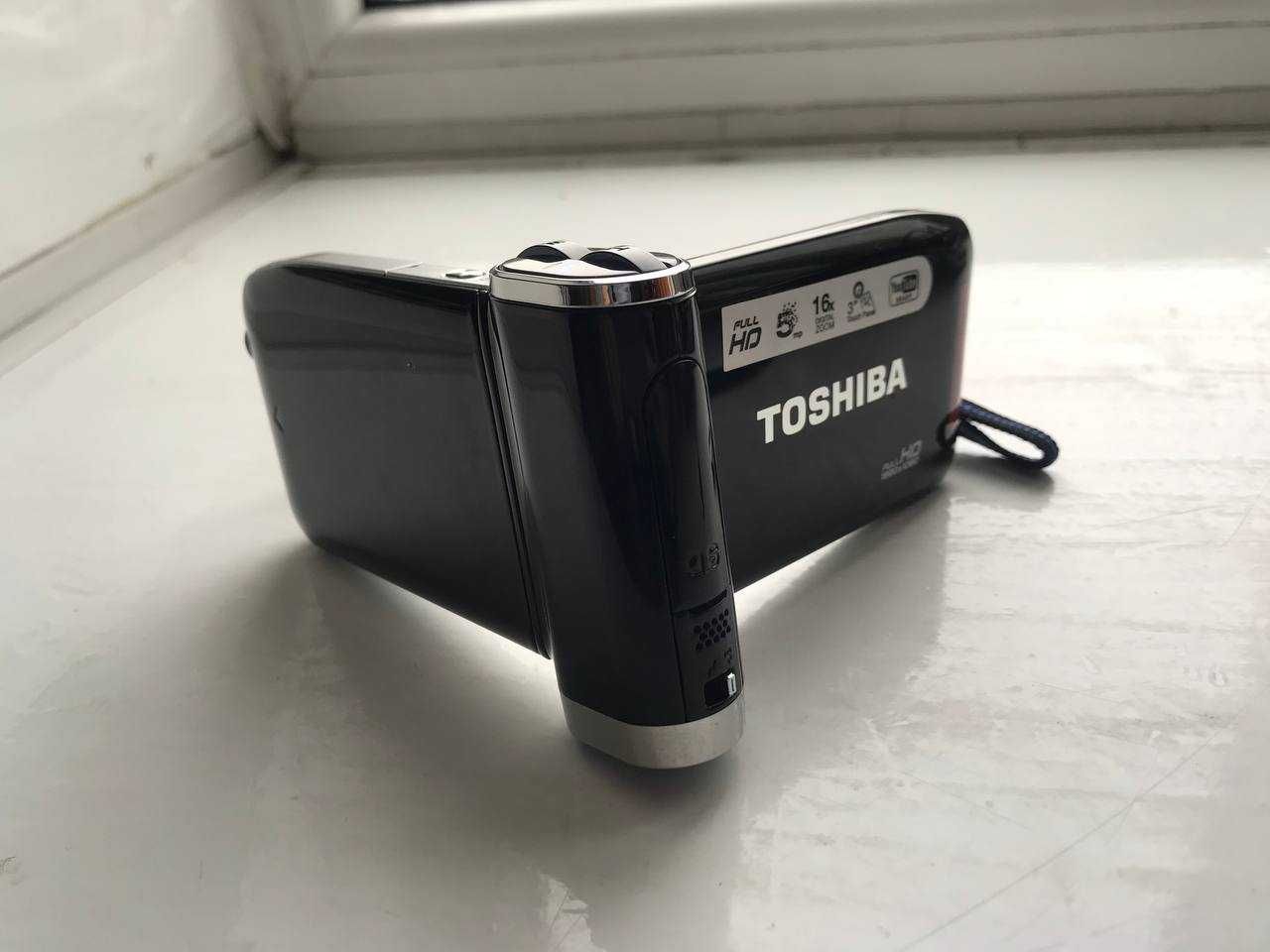 Відеокамера Toshiba