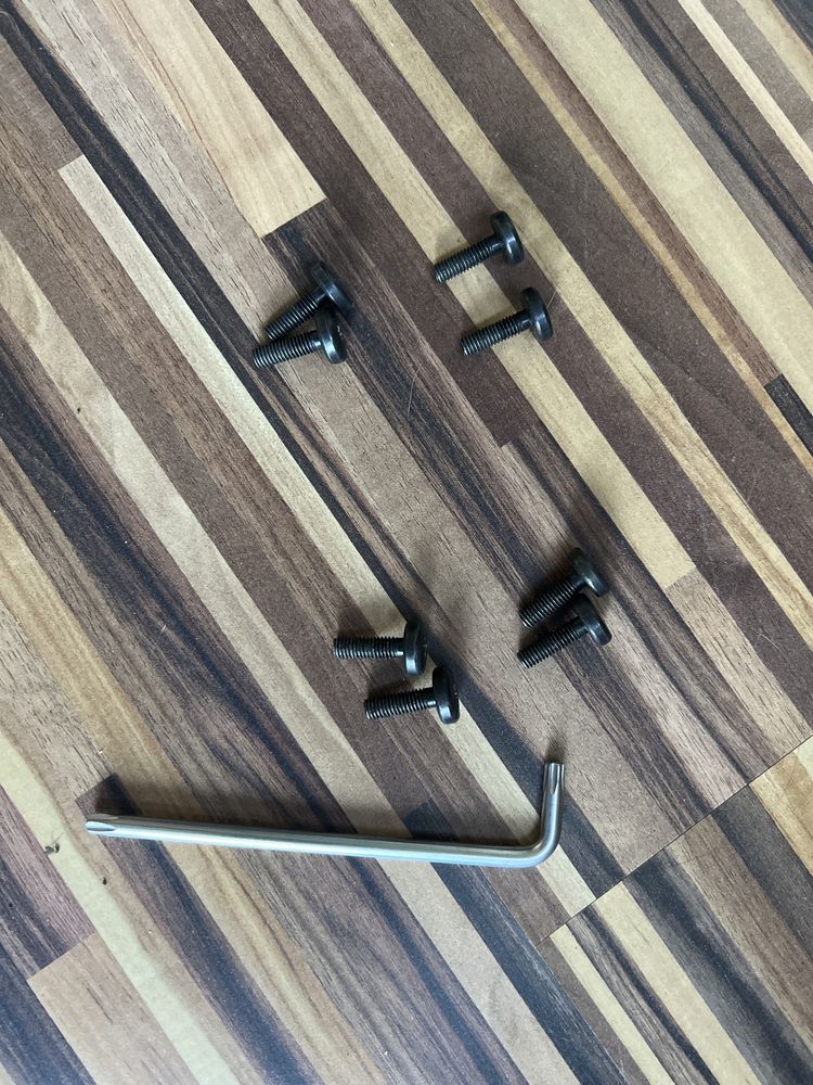 Thule jeep compass bagażnik dachowy