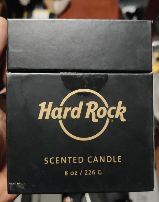 Vela com aroma marca hard rock