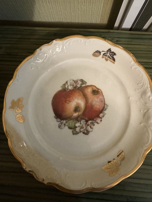 Винтажные тарелки с фруктами (6 шт) — фарфор, золотая отделка