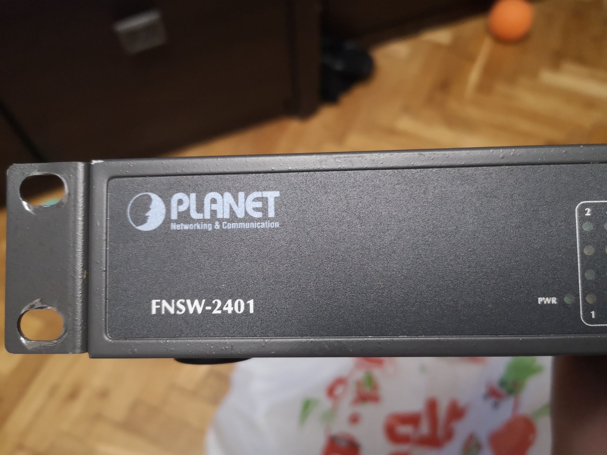 Комутатор мережевий Planet FNSW-2401